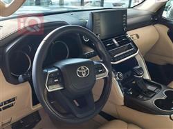 تۆیۆتا لاند کروزەر